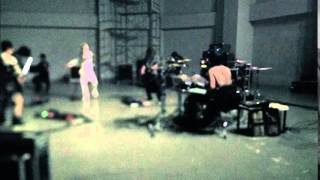 UVERworld 『AWAYOKUBA-斬る』
