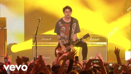 5 Seconds of Summer - Disconnected (Vevo Certified Live)
