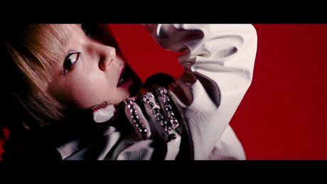 Reol - '赤裸裸 / Naked' Music Video