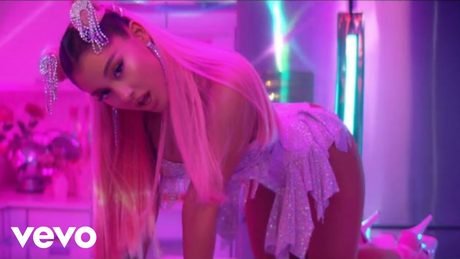 Ariana Grande - 7 rings (Official Video)