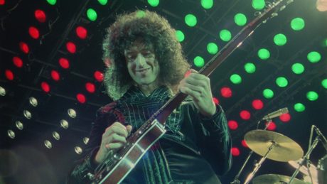 Queen - Don't Stop Me Now (Official Video)