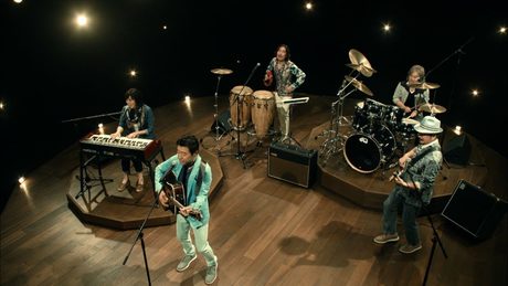 サザンオールスターズ - 栄光の男 [Official Music Video]