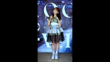 スタイルがよく見える衣装でスニーカー合わせもツボです！この曲のダンスが好きなので踊れて嬉しいですby眞衣#乃木坂ダンスプレイリスト #新内眞衣 #命は美しい #Timeflies #乃木坂46