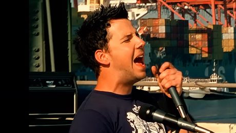 Simple Plan - Welcome To My Life